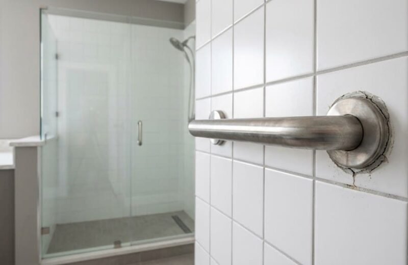 Common Bathroom Grab Bar Problems: Causes and Solutions